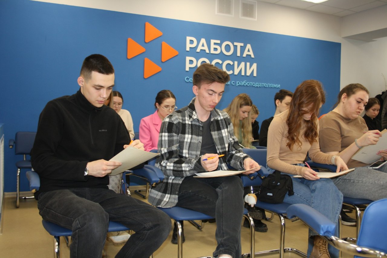 70 участников студенческой ярмарки в Удмуртии подписали предварительные соглашения на трудоустройство