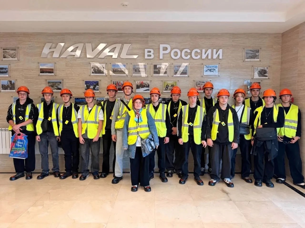 Почти 200 первокурсников посетили профтуры Кадрового центра Тульской области по проекту маршрутизации