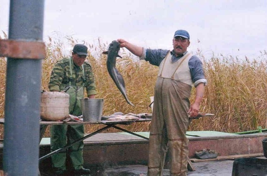 Служба занятости Астраханской области трудоустроила 329 рыбаков за первый месяц путины