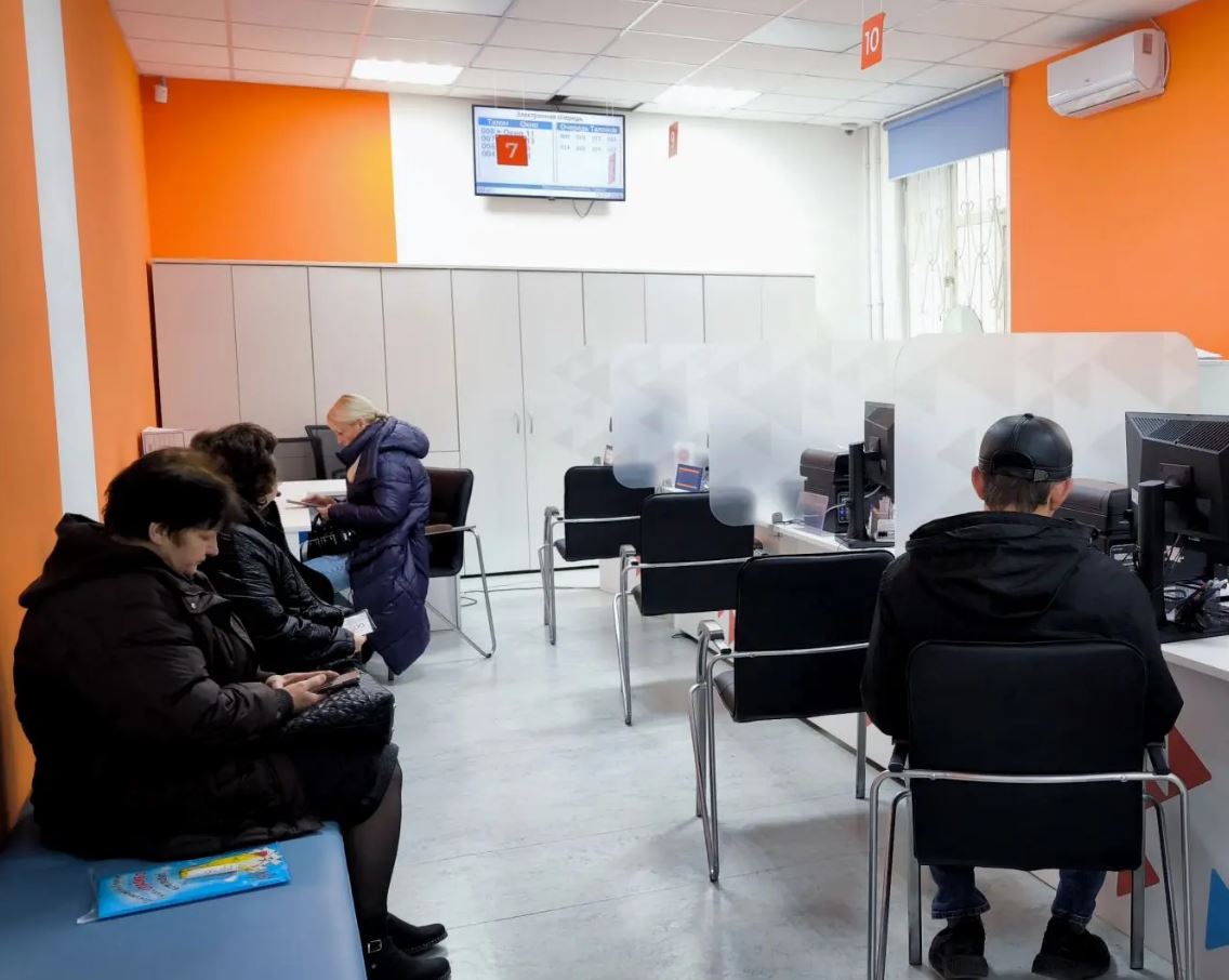 1,5 тыс. астраханцев нашли работу с начала года с помощью Кадрового центра