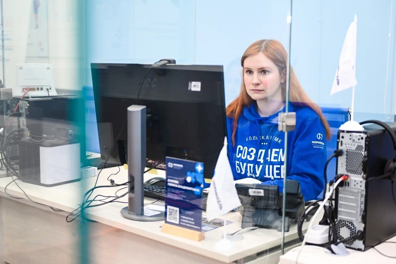 16 специалистов устроились в Кольскую ГМК после запуска нового проекта со службой занятости