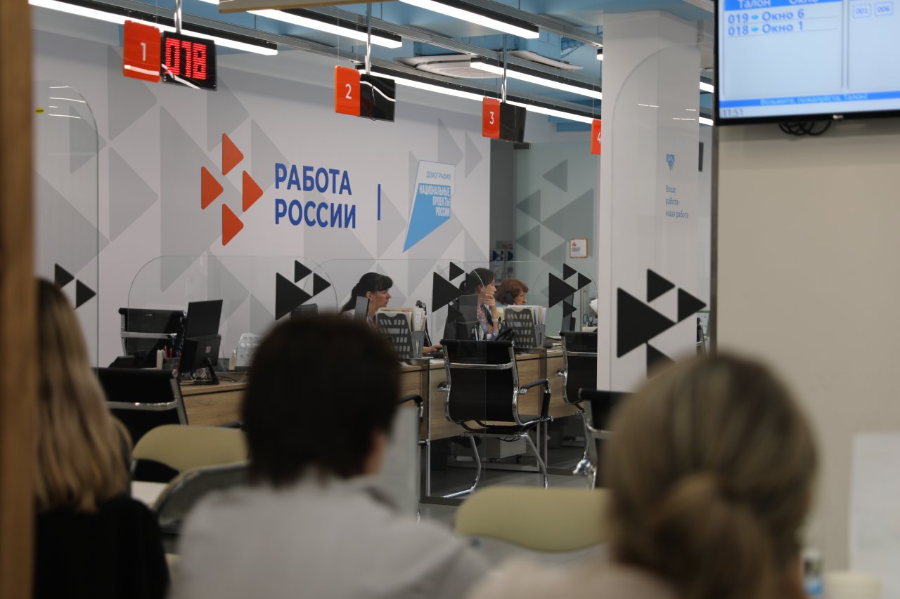 Около 50% мам дошкольников, обратившихся в СЗН Псковской области, нашли работу с начала года