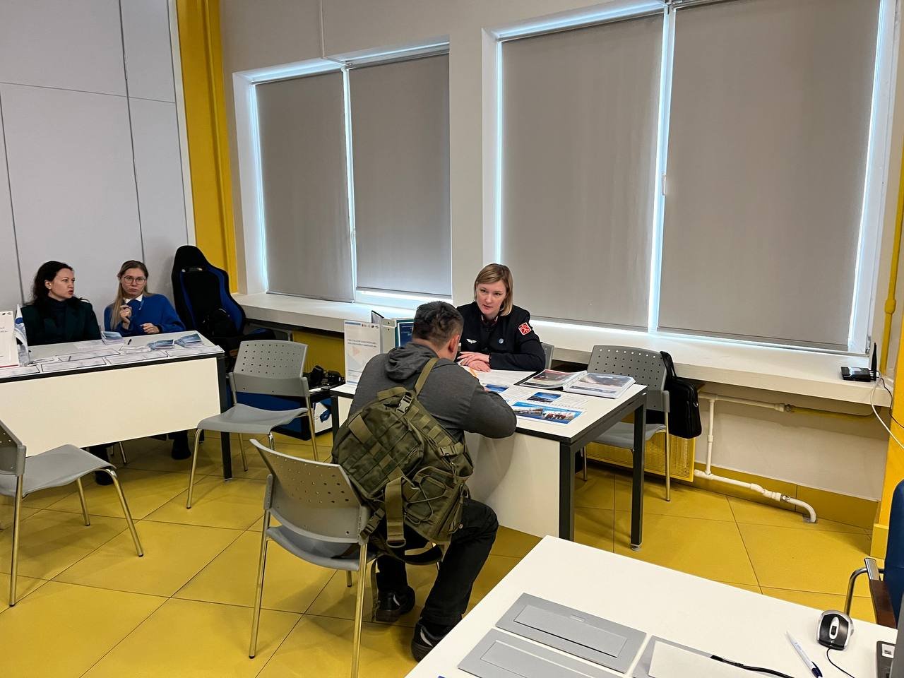 С поля боя вернуться и в работу окунуться — служба занятости помогает участникам СВО в трудоустройстве
