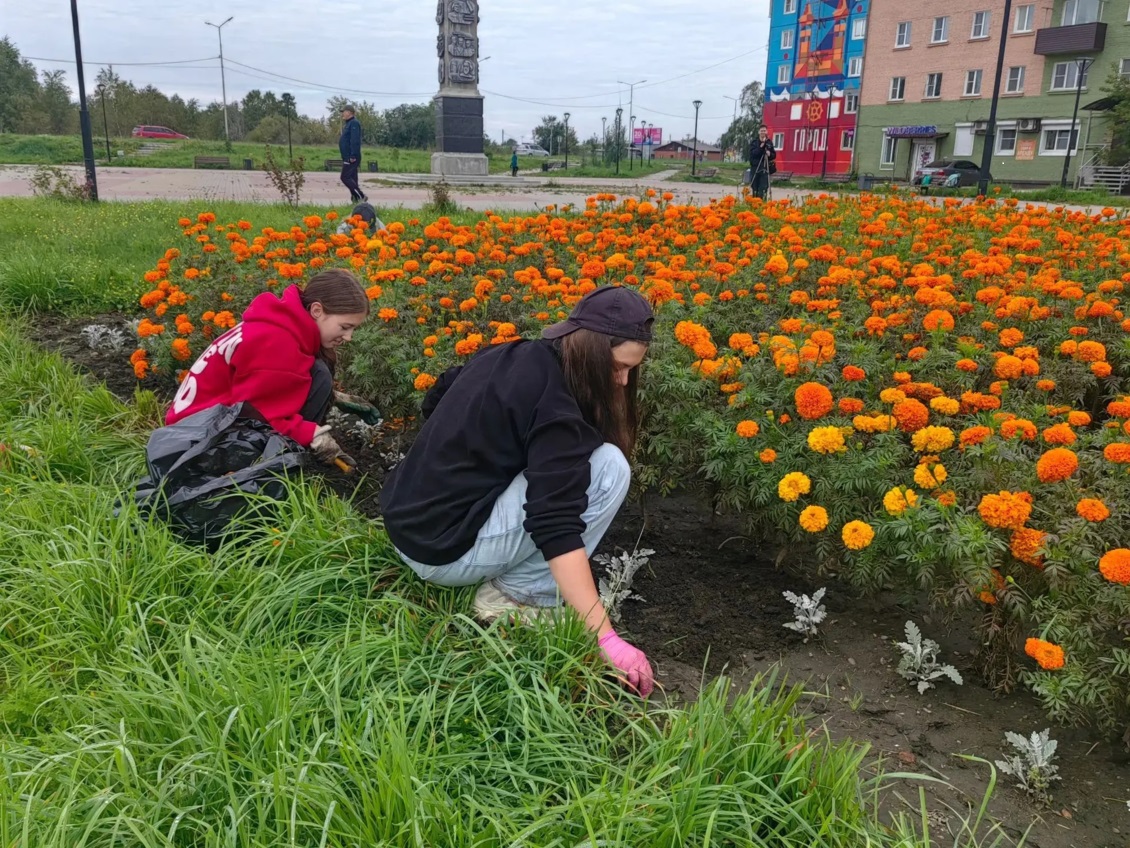 Две тысячи школьников Приангарья нашли работу на лето благодаря Кадровому центру