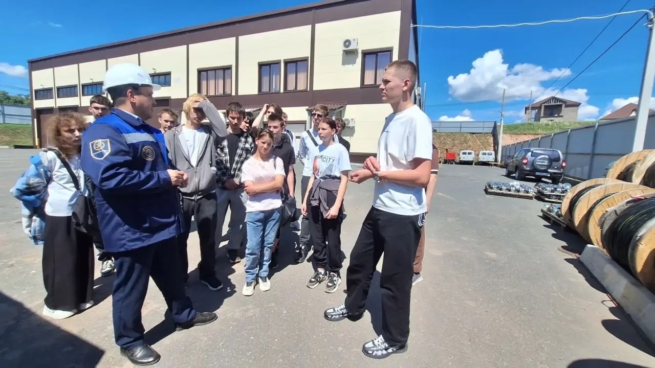 4,2 тыс. школьников и студентов посетили в этом году оренбургские предприятия в рамках нацпроекта «Кадры»