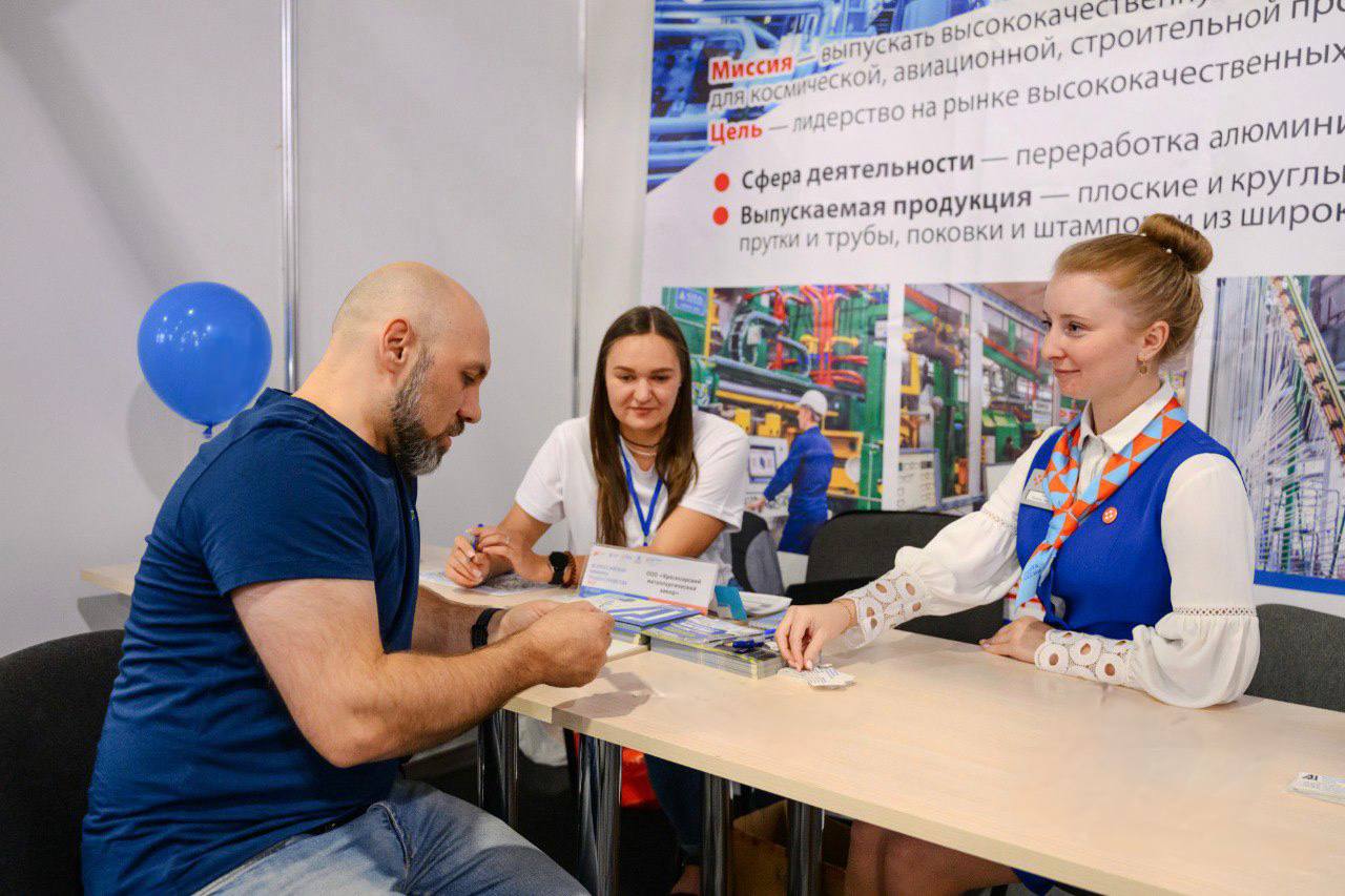 Служба занятости Красноярского края назвала направления с динамичным ростом зарплат за год