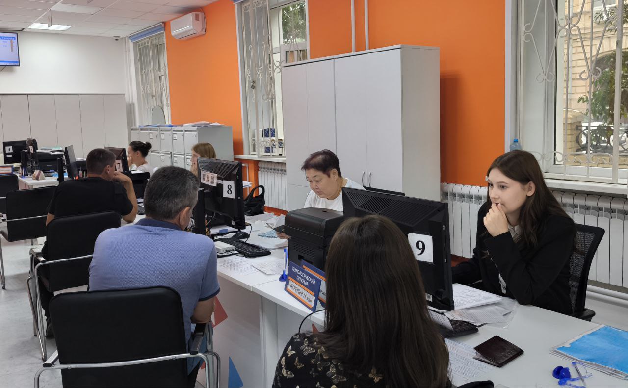 Более 90 уволенных по сокращению астраханцев нашли новую работу в этом году с помощью Кадрового центра