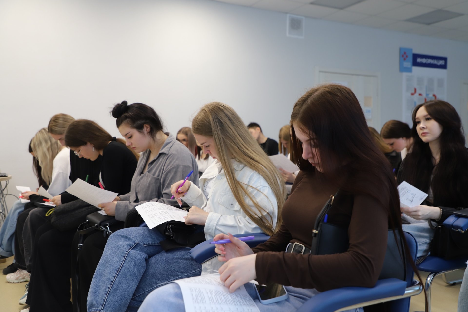 964 предложения по целевому обучению разместили работодатели Удмуртии на портале «Работа России»