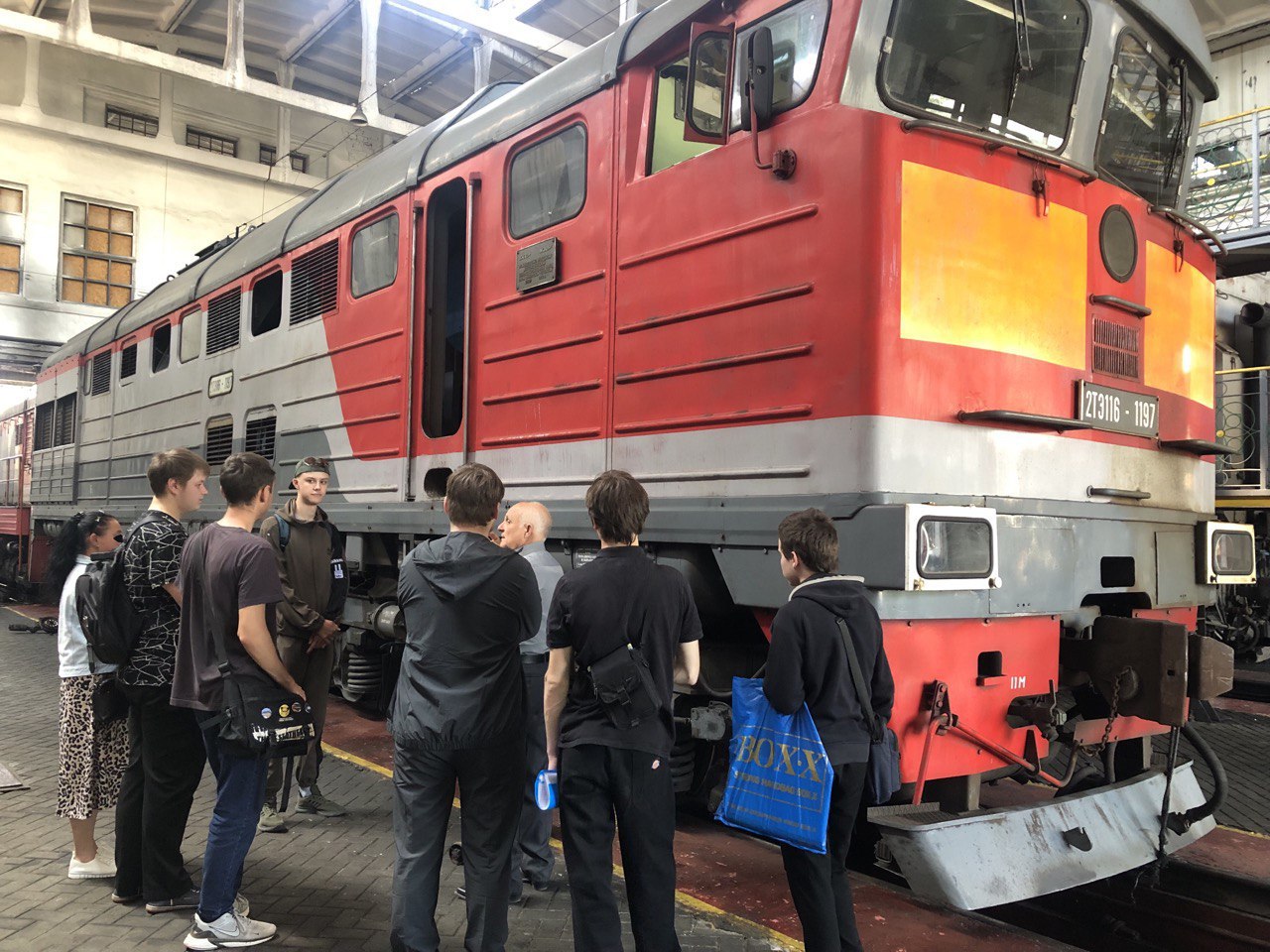 Около 200 подростков ДНР в летние каникулы стали участниками профтуров службой занятости