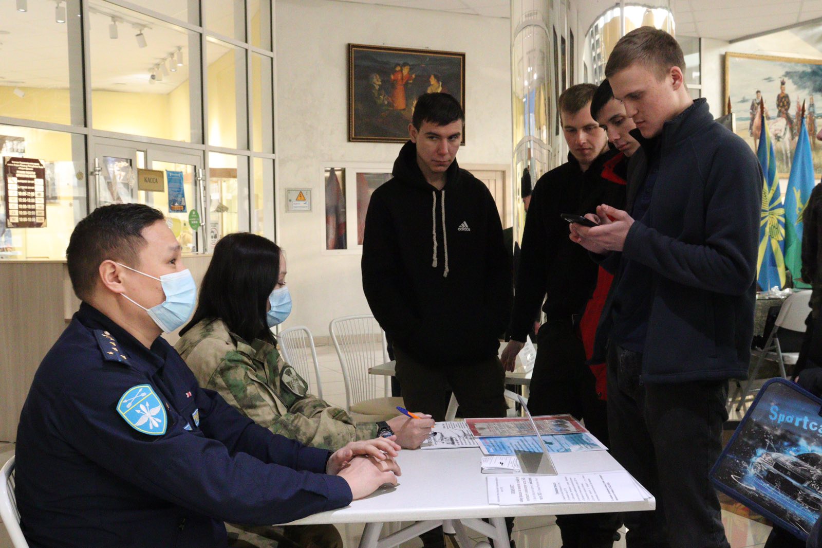 В Тыве провели первую в этом году республиканскую ярмарку вакансий