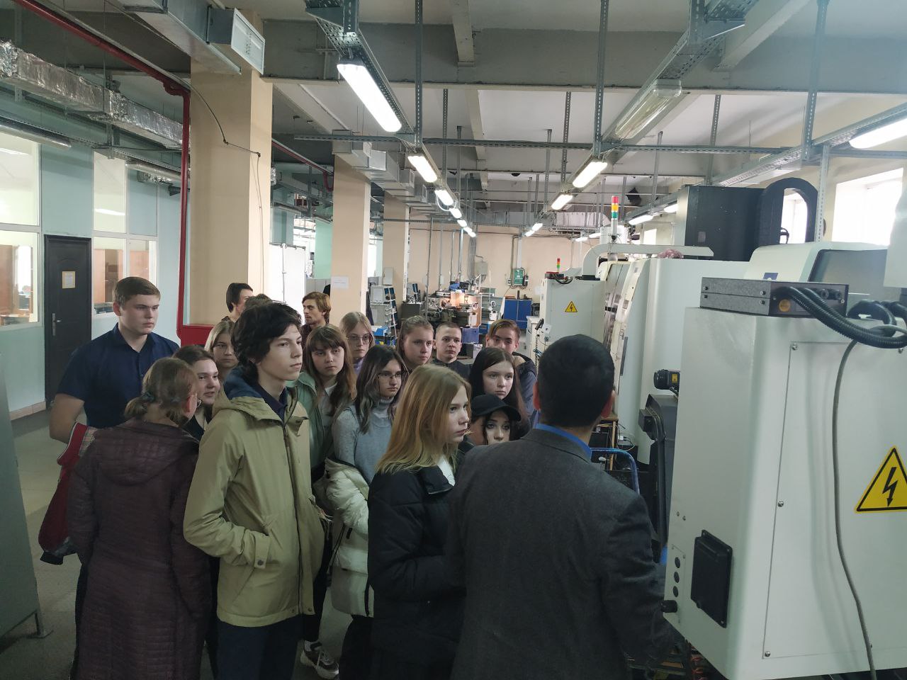Эффективность профориентационной работы ЦЗН со школьниками проверили в Калужской области