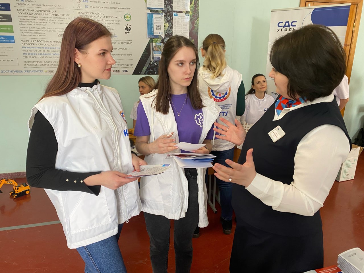 В Кузбассе более 1,4 тыс. выпускников трудоустроились благодаря проекту службы занятости #СтартКарьеры