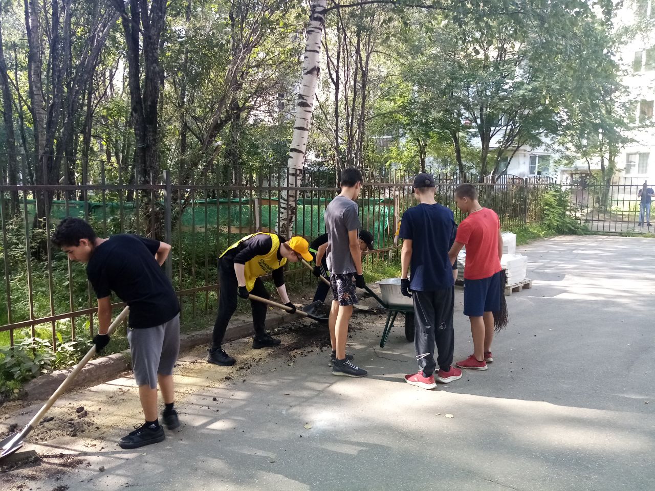 Каждый четвертый подросток в  Коми в возрасте от 14 до 18 лет трудоустроен в 2025 году через службу занятости