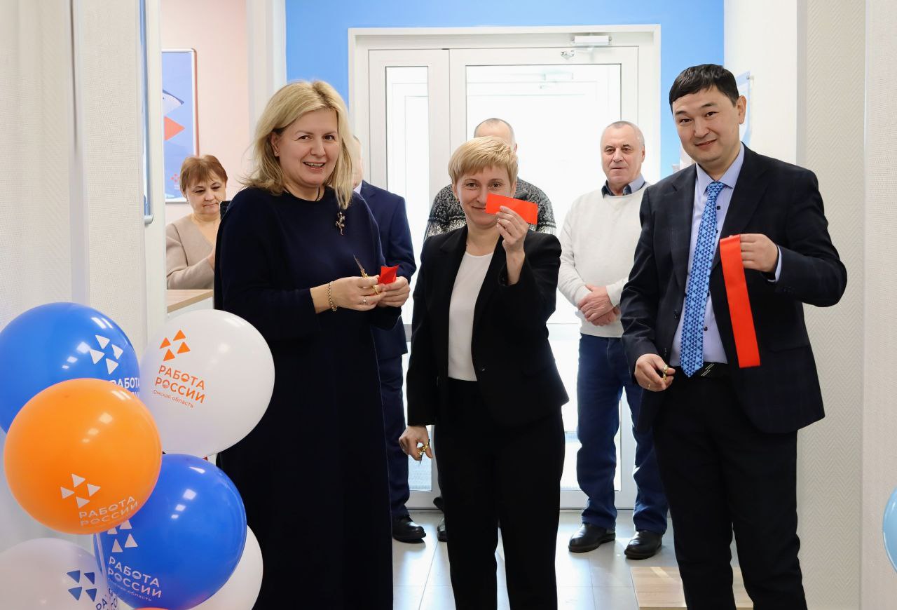 В рабочем посёлке Омской области открылся современный Кадровый центр «Работа России»