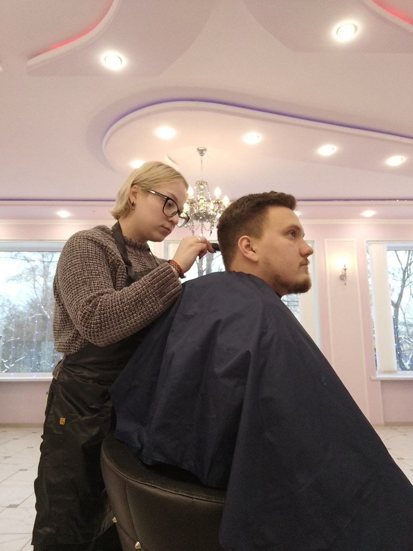 В Карелии служба занятости помогла молодому парикмахеру начать работать по профессии