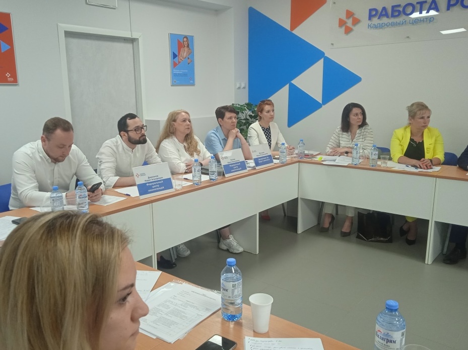 Во Владимирской области ищут способы обеспечить сотрудниками все предприятия региона