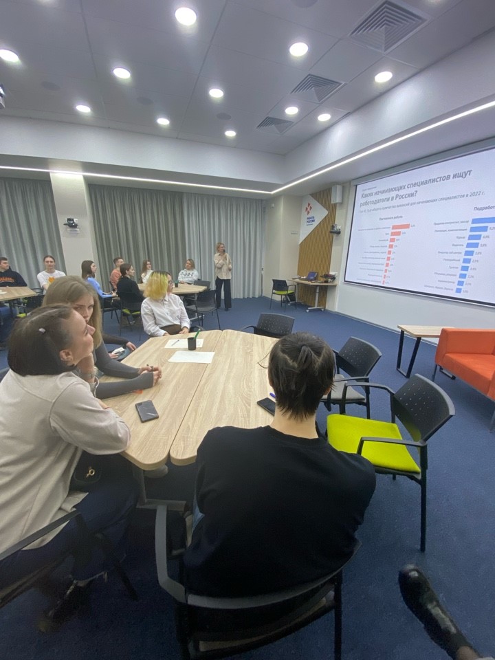 Почти 1,5 тыс. томичей прошли открытые отборы в кадровом центре «Работа России» с начала года