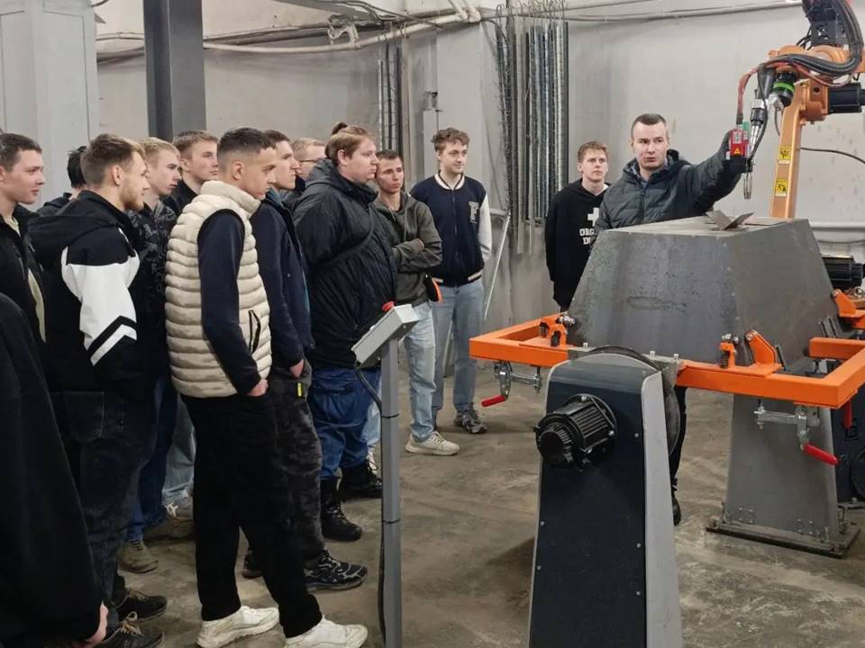 Свыше девяти тысяч учащихся Тверской области стали участниками проекта профориентации молодежи