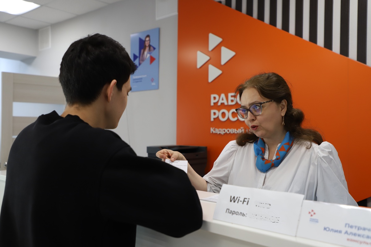 Почти две тысячи жителей Удмуртии с начала года нашли рабочие места при поддержке Кадрового центра