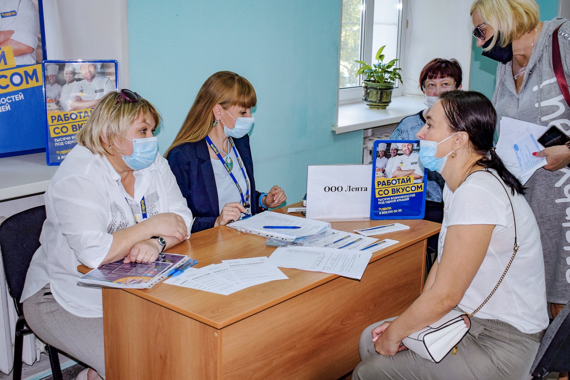 Более 2 тысяч вакансий предложили омичам работодатели в 2021 году на ярмарках вакансий
