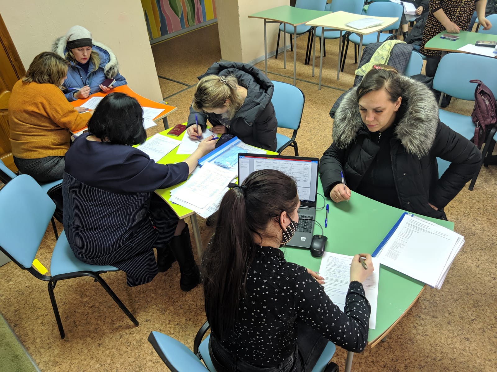 Почти тысячу вакансий предлагают орловские работодатели гражданам Украины и Донбасса
