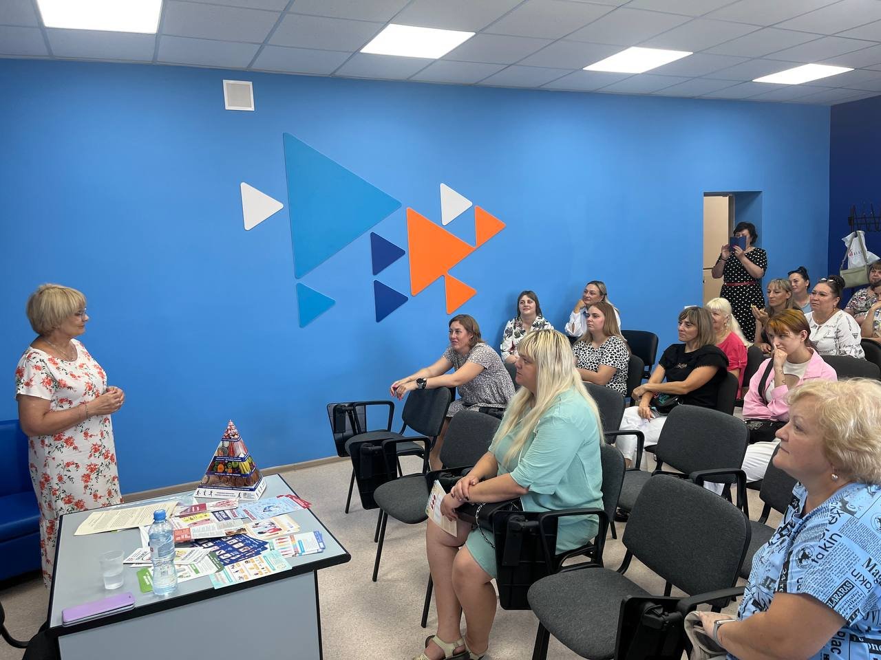 Пять женских клубов открылись в этом году в Кузбассе при кадровых центрах «Работа России»