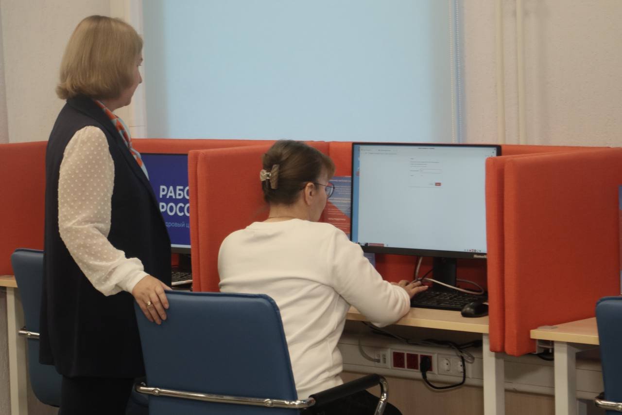 Более 10,5 тыс. жителей Самарской области получили услуги МФЦ и центра «Мой бизнес»  в Кадровых центрах