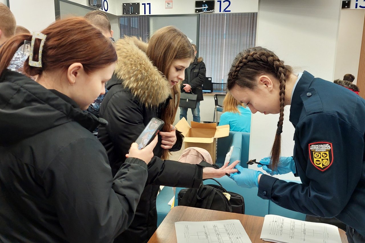 450 жителей Архангельска посетили Ярмарку вакансий в кадровом центре
