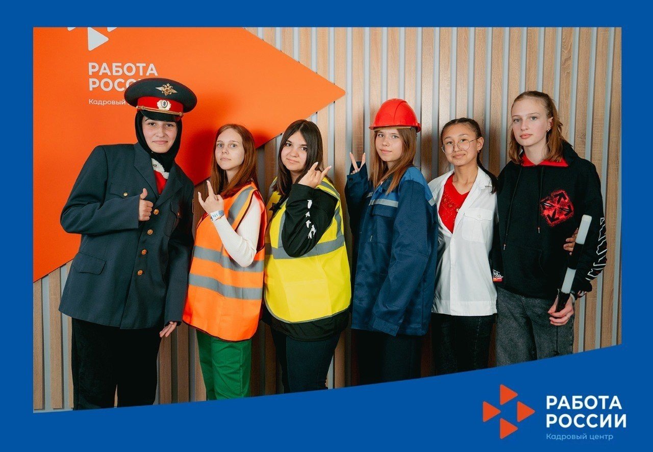 Более 860 подростков нашли работу на лето на Ярмарке вакансий службы занятости Тамбовской области